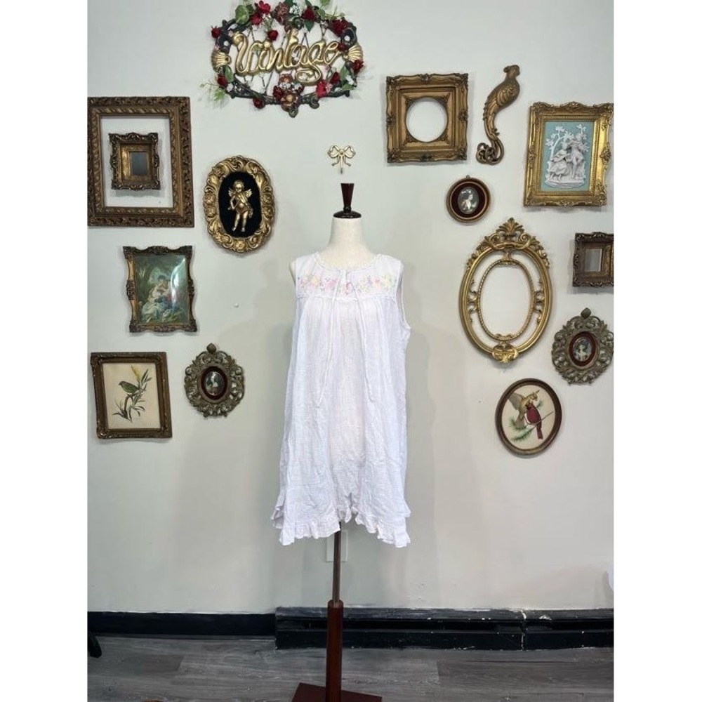 Vintage Amanda Stewart Pastel Floral Embroidered Nightgown Dress Y2K